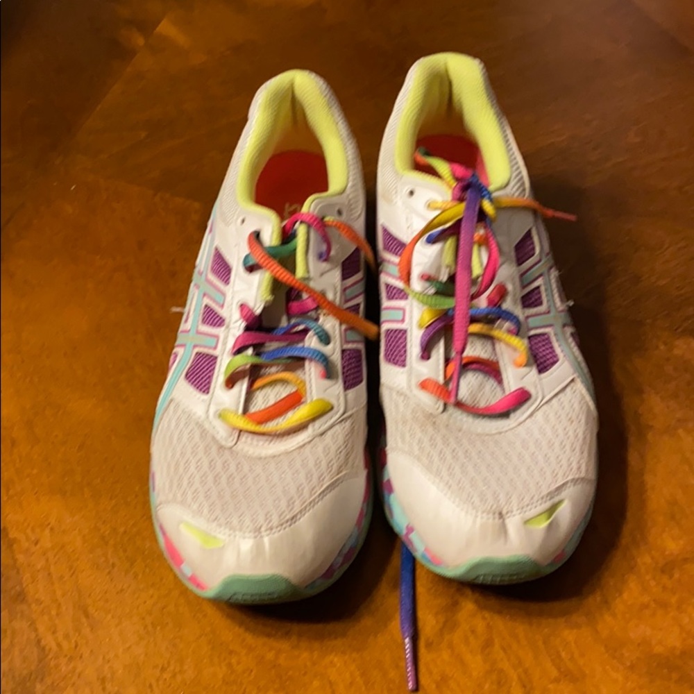 ASICS shoes - Picture 2 of 5